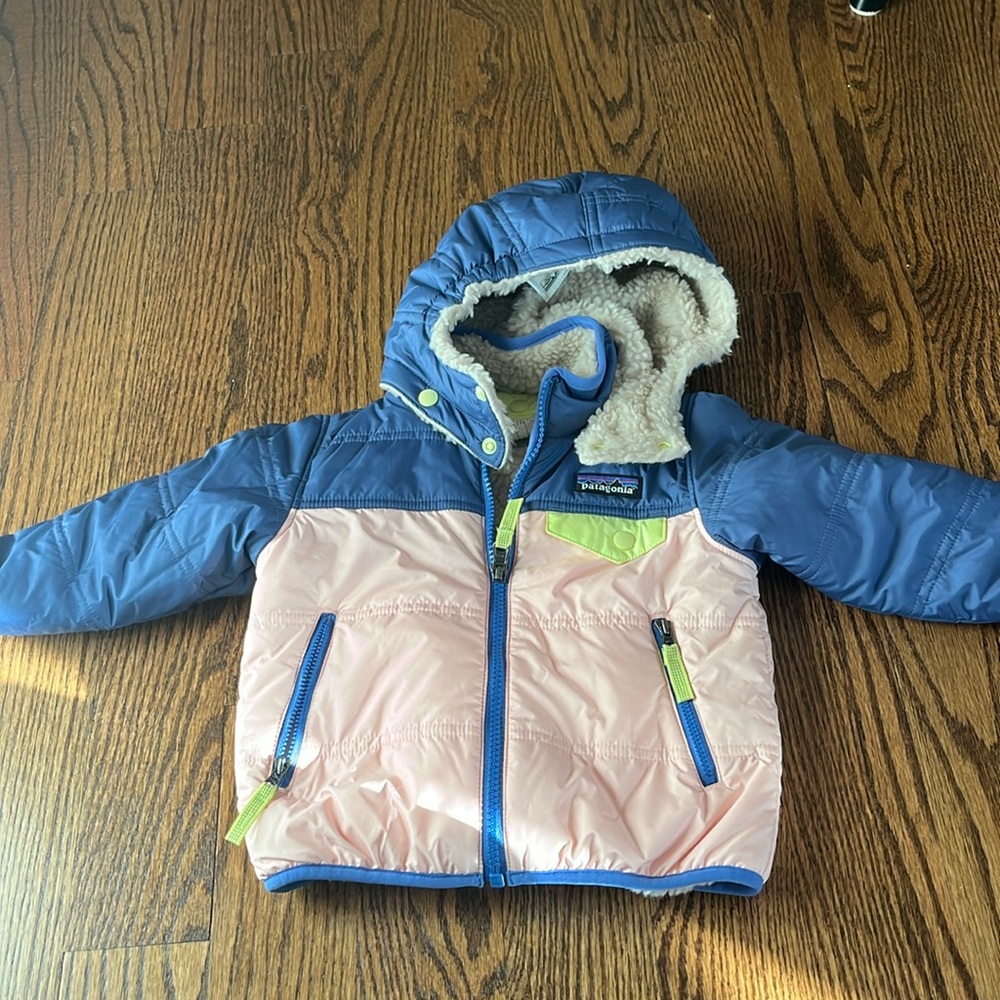12-18m Patagonia Baby Reversible Tribbles Hoodie